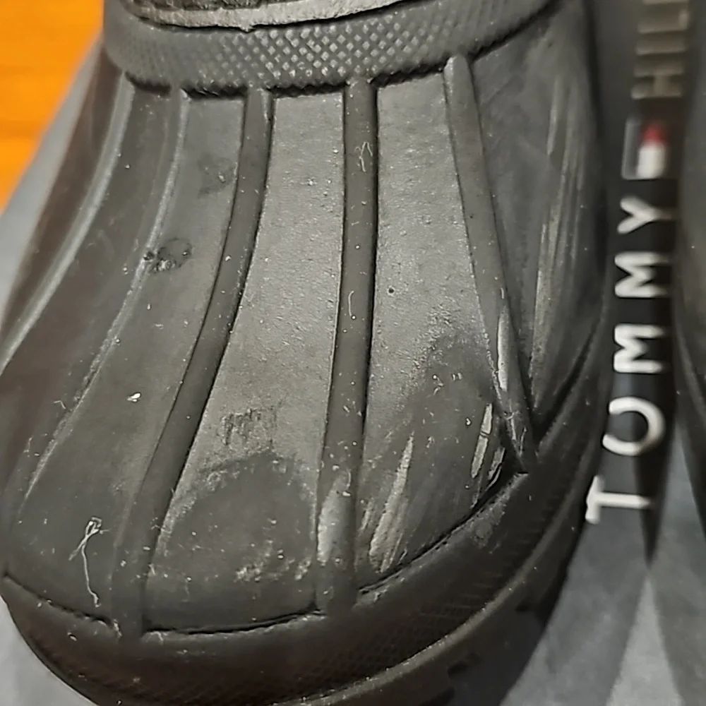 Tommy Hilfiger duck boots - Picture 4 of 12